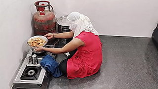 desi old age aunty