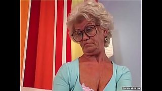 hairy milf spread asshole