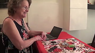 milf italiana pelosa